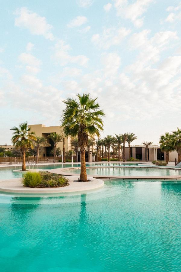 Erth Abu Dhabi Hotel Exterior photo