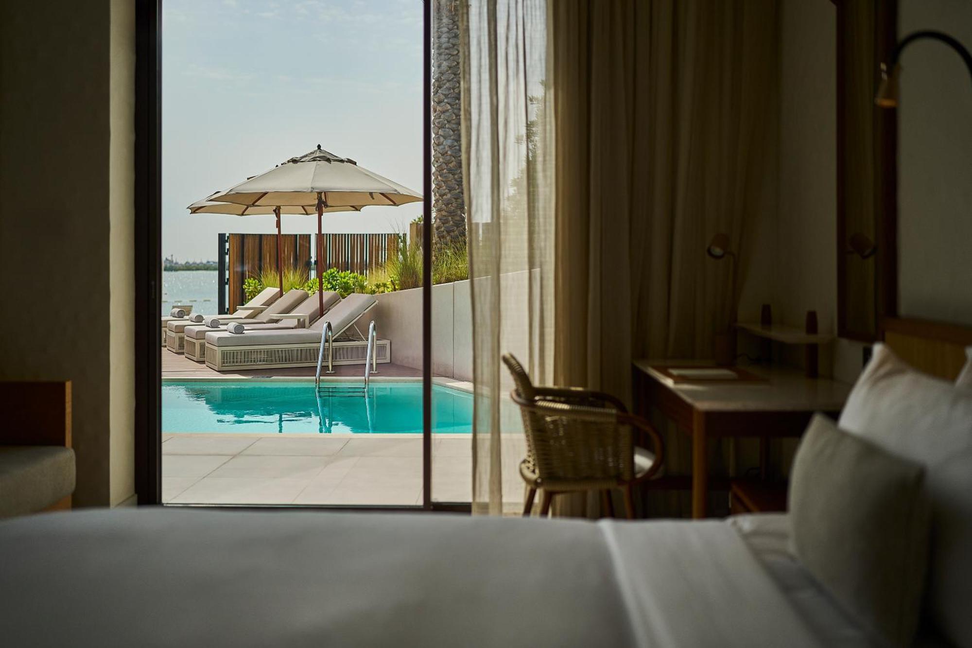 Erth Abu Dhabi Hotel Exterior photo