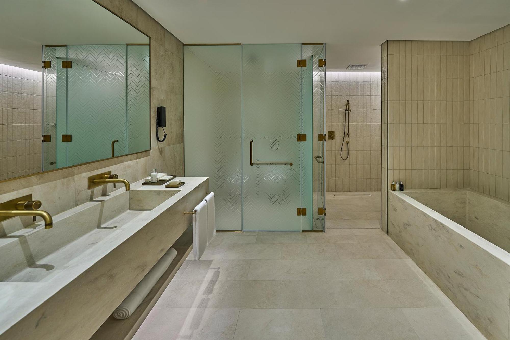 Erth Abu Dhabi Hotel Exterior photo